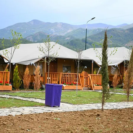 Glamping Albania Rafting Campo de lujo