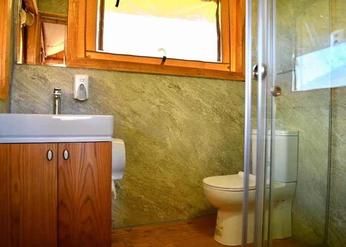 Glamping Albania Rafting ラグジュアリーテント Përmet