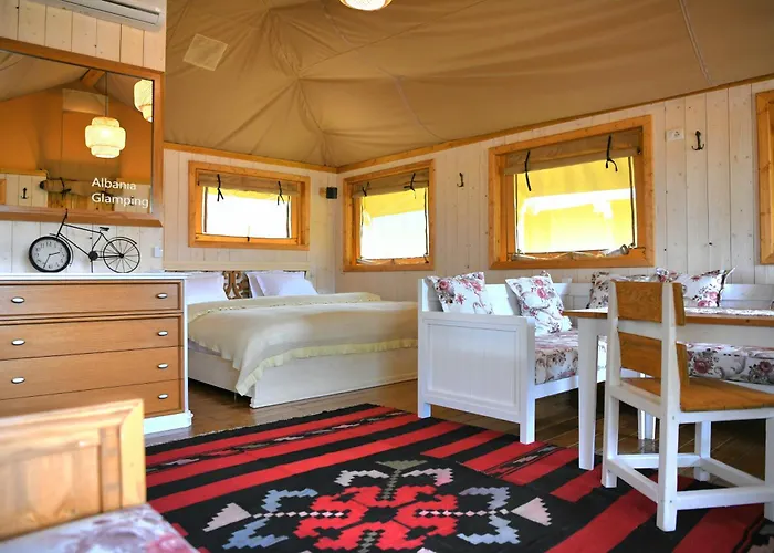 ラグジュアリーテント Glamping Albania Rafting